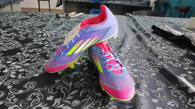 Kasut Bola F50 club tier