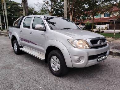 2011 Toyota Hilux G