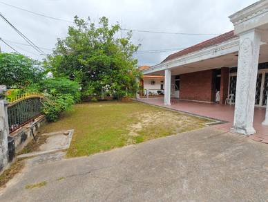 Bungalow House For Sale in Paroi,NSN