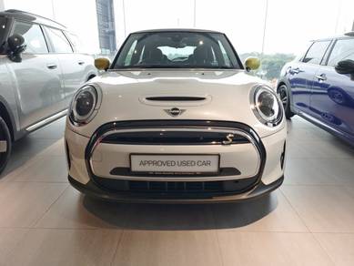 Mini Cooper SE in Chan Sow Lin, KUL