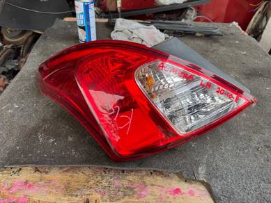 No 20-10-8 Nissan Almera LH Rear Lamp Japan