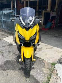 Yamaha XMAX