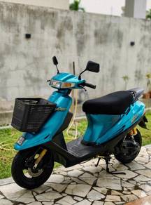 Suzuki AG100