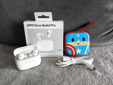 OPPO Enco Buds3 Pro + case + usb cable (New)