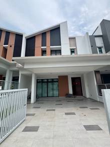 2-storey Terraced House For Sale in Horizon Hills,JHR