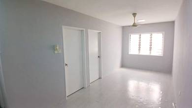 Apartment For Sale in Flora Damansara