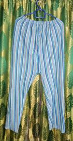 Seluar berjalur biru
