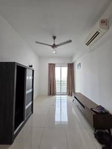Condominium For Rent in Pinang Laguna