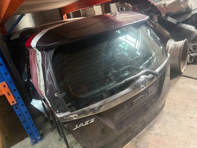 Honda Jazz GK5 Bonnet Belakang siap Ducktails
