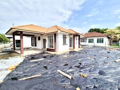 Bungalow House For Sale in Tanjong Minyak,MLK