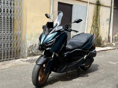 Yamaha XMAX