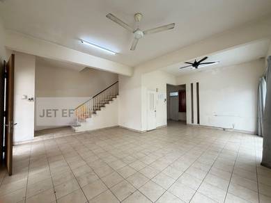 Semi-Detached House For Sale in Bandar Botanic,SGR