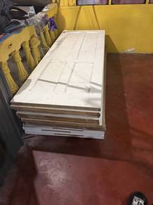 DOOR/PINTU BARU 3’ x 7’ PUTIH