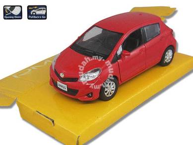 2012 toyota yaris diecast model car (red)