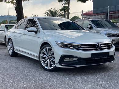 Volkswagen Passat R-LINE in Puchong, SGR