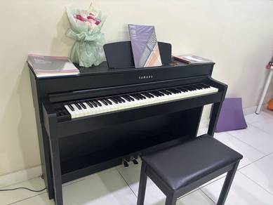 Yamaha Clavinova CLP-535B Digital Piano
