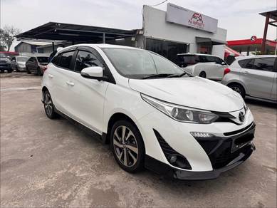 Toyota Yaris E in Simpang Ampat, PNG
