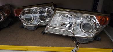 Land cruiser lc200 headlamp used condition