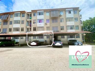 Apartment For Sale in University Apartments