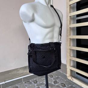 Kipling Amiel handbag