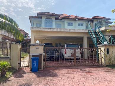 Semi-Detached House For Sale in Shah Alam,SGR