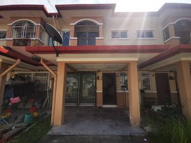 2-storey Terraced House For Sale in Seri Kembangan,SGR
