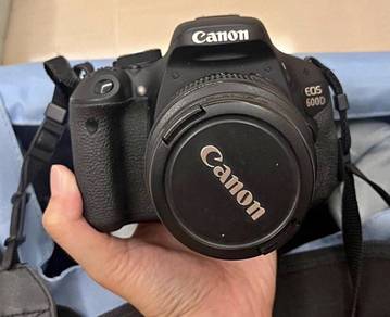 Urgent- Canon eos 600D camera with 18-55mm lens