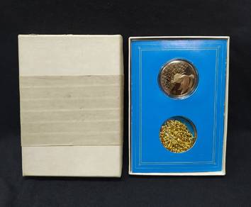 1973 united nation peace medal with 25k neck chain