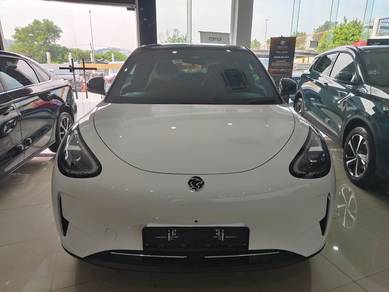 2026 Proton eMas 5 PREMIUM