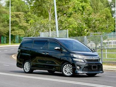 Toyota Vellfire Z GOLDEN EYES in Johor Bahru, JHR