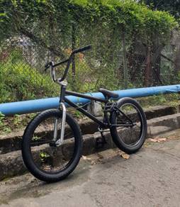 BMX Bike Kink Launch Matte Midnight Black 2023