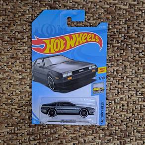 Hot Wheels DMC Delorean 