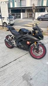 Yamaha R15