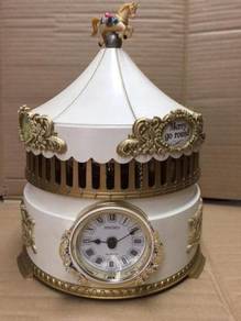 Quartz Merry Go Around Table Clock