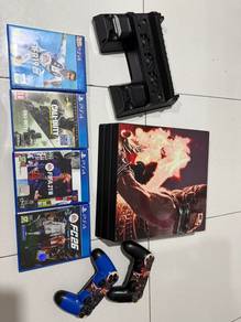 PS4 slim 1TB