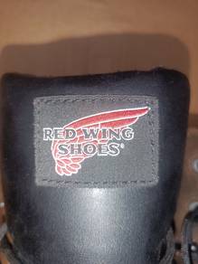 red wing shoes