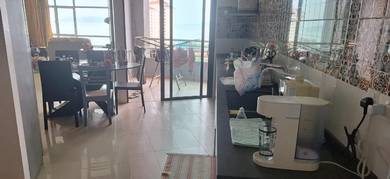 Condominium For Rent in The View Condominium (Twin Towers)