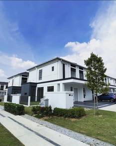 Semi-Detached House For Sale in Puncak Alam,SGR