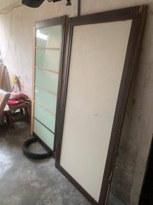 pintu Almari kaca