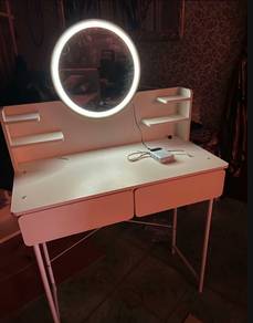 Meja Makeup LED