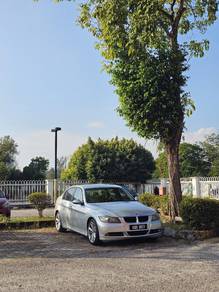 BMW 320i 20i (CBU) in Puchong, SGR