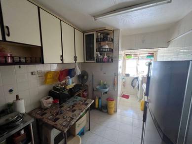 Flat For Sale in Farlim 4A Flat