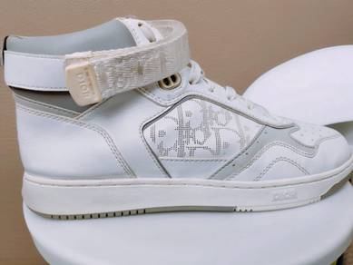 like new Dior B27
