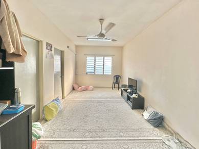 Flat For Sale in Apartment Tanjung Merdeka Villa