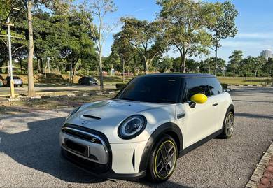 Mini Cooper SE in Cyberjaya, SGR