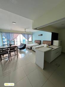 Service Residence For Sale in Trefoil