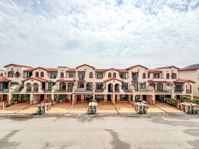 3-storey Terraced House For Sale in Semenyih,SGR