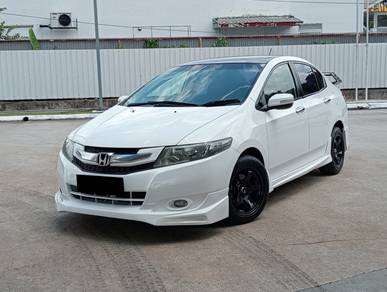 Honda City E in Batu Caves, SGR
