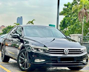 2021 Volkswagen Passat R-LINE