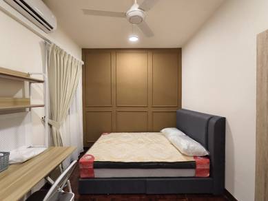Room in Bandar Utama, SGR